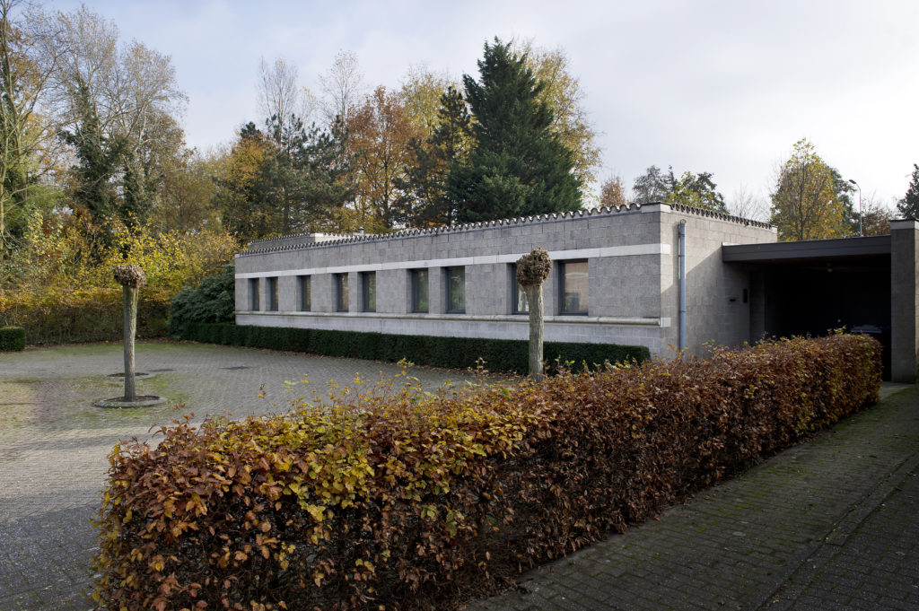 afb. 1 De voorzijde van Huis Naalden, Bakpers 9 te Best (foto: Arjan Bronkhorst 2012)